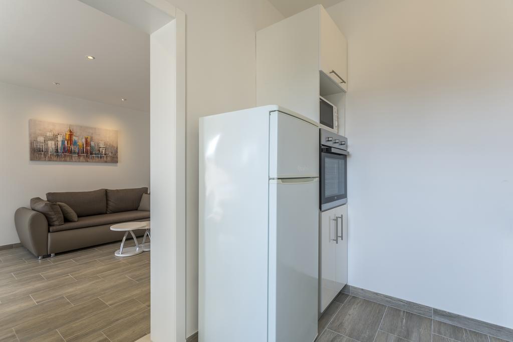 Apartments Biserka โบล ภายนอก รูปภาพ