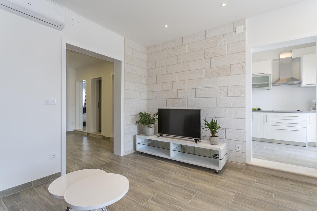 Apartments Biserka โบล ภายนอก รูปภาพ