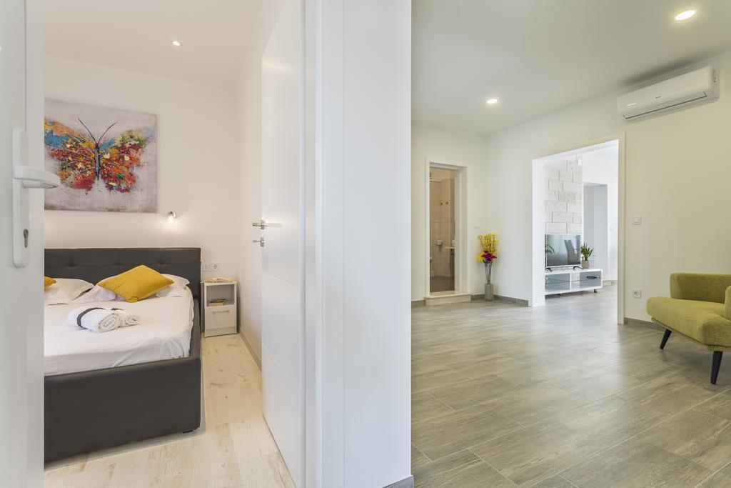 Apartments Biserka โบล ภายนอก รูปภาพ